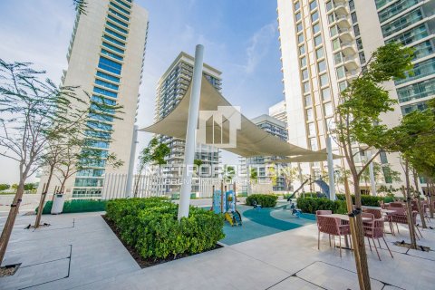 Квартира с 3 спальнями в EMAAR Beachfront, ОАЭ №6715 22