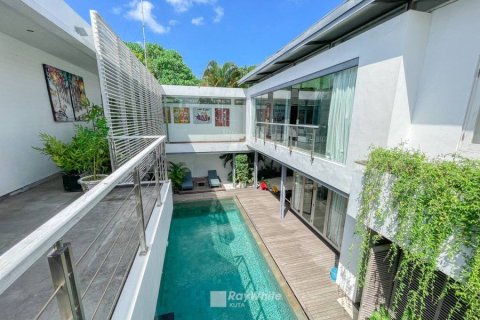 4 bedrooms Villa in Seminyak, Indonesia No. 22991 4