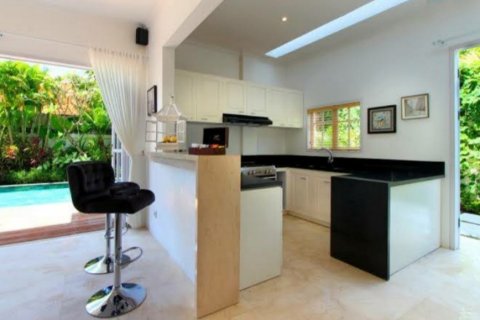 3 bedrooms Villa in Seminyak, Indonesia No. 22955 9