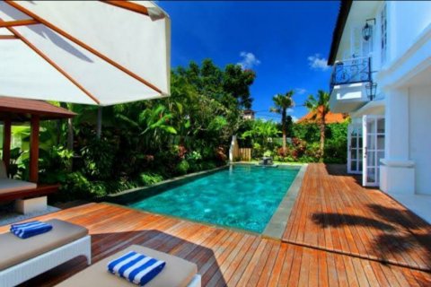 3 bedrooms Villa in Seminyak, Indonesia No. 22955 14