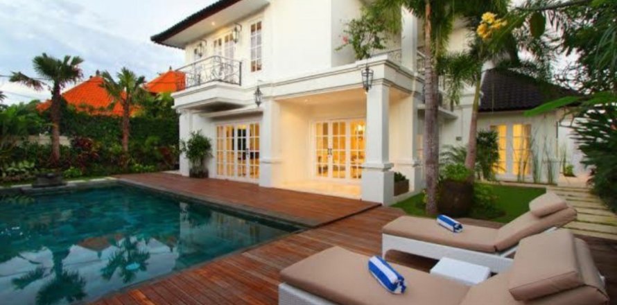 3 bedrooms Villa in Seminyak, Indonesia No. 22955