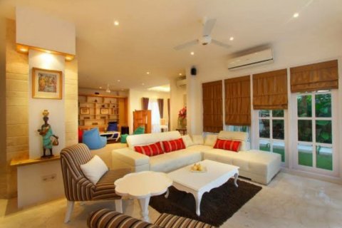 3 bedrooms Villa in Seminyak, Indonesia No. 22955 3