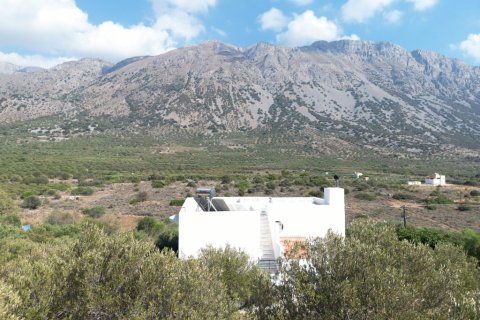 188m² House en Ierapetra, Greece No. 55352 3