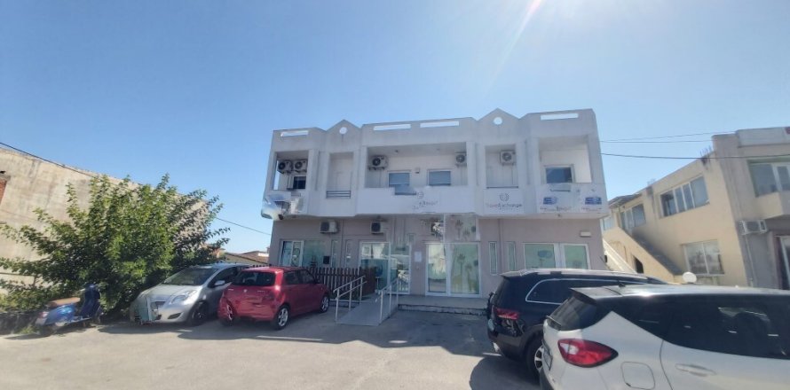 938m² Building in Corfu, Greece No. 55368