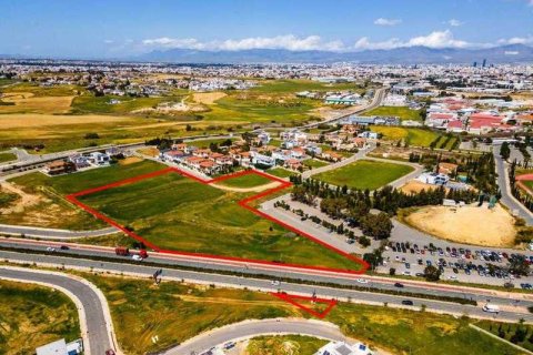 18200m² Land à Strovolos, Cyprus No. 43857 1