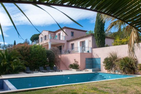 4 bedrooms Villa in Grimaud, France No. 68199 3