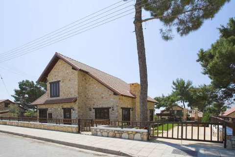 4 dormitorios House en Limassol, Cyprus No. 73483 4