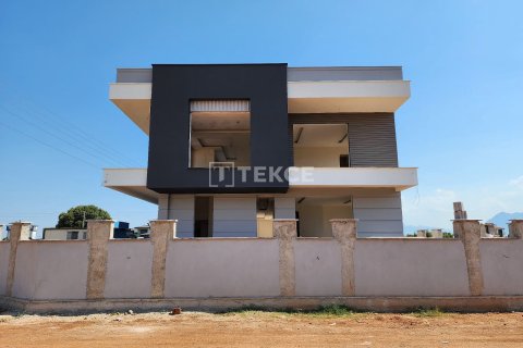 5+1 Villa à Dosemealti, Turkey No. 16092 26