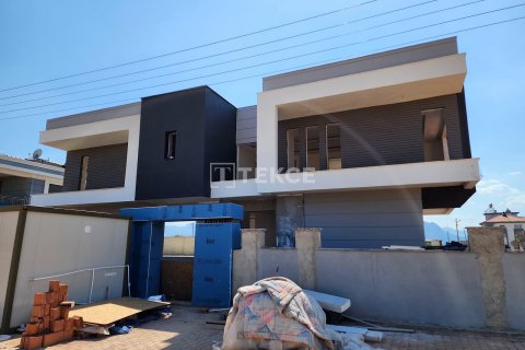 5+1 Villa en Dosemealti, Turkey No. 16092 25