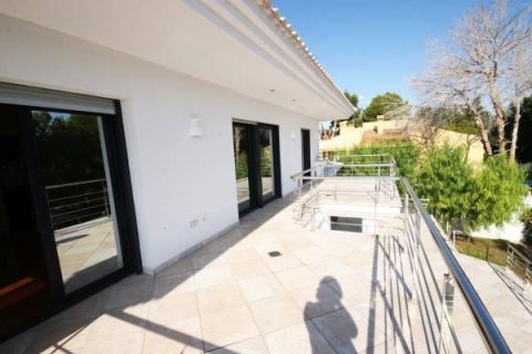 4 bedrooms Villa in Villamartin, Spain No. 25095 2