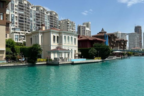 3+1 Apartment en Küçükçekmece, Turkey No. 14668 8