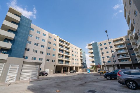 3 dormitorios Apartment en Al Reef, UAE No. 10502 30