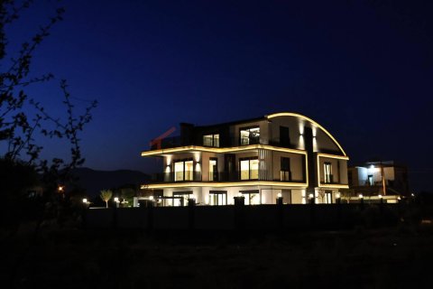 4+1 Villa à Dosemealti, Turkey No. 17898 16