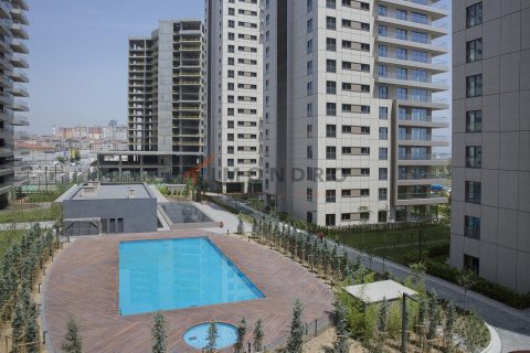 2+1 Apartment en Bakırköy, Turkey No. 17957 11