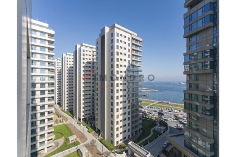 2+1 Apartment en Bakırköy, Turkey No. 17957 4