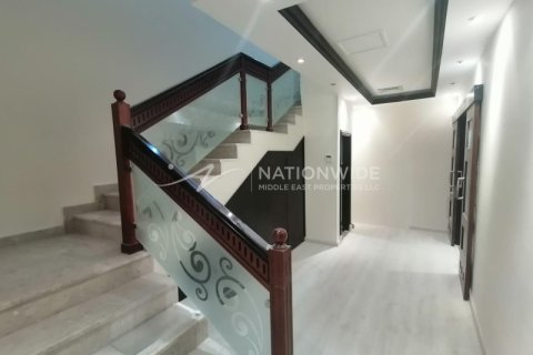 5 dormitorios Villa en Al Mushrif, UAE No. 3827 16