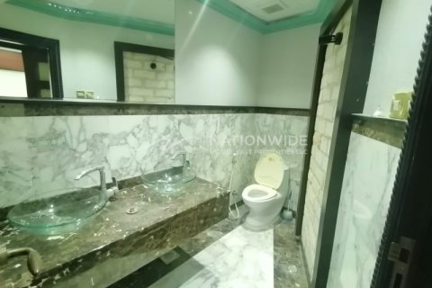 5 dormitorios Villa en Al Mushrif, UAE No. 3827 3