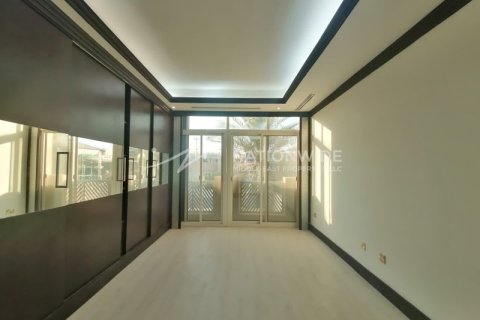 5 dormitorios Villa en Al Mushrif, UAE No. 3827 12