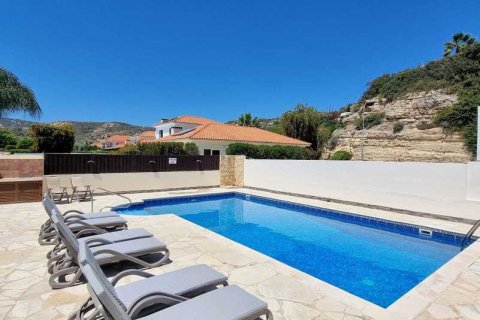 4 bedrooms House in Pissouri, Cyprus No. 29208 16