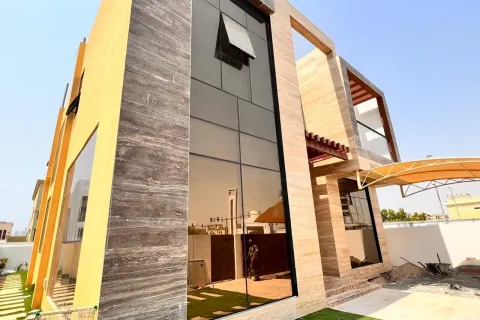 5 bedrooms Villa in Jumeirah Park, UAE No. 6473 4