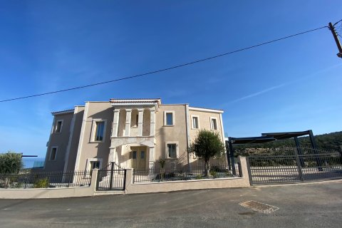 5 dormitorios Villa en Paphos, Cyprus No. 38097 3