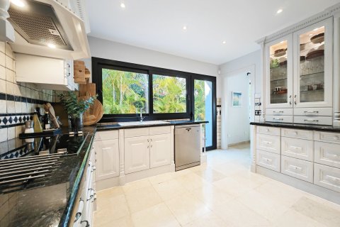 4 dormitorios Villa en Marbella, Spain No. 27325 9