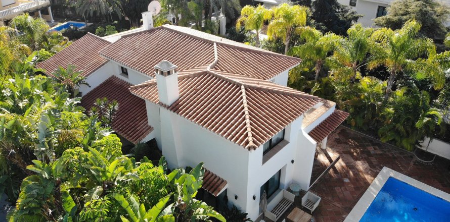 4 dormitorios Villa en Marbella, Spain No. 27325