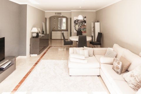 3 chambres Appartement à Marbella, Spain No. 27302 8