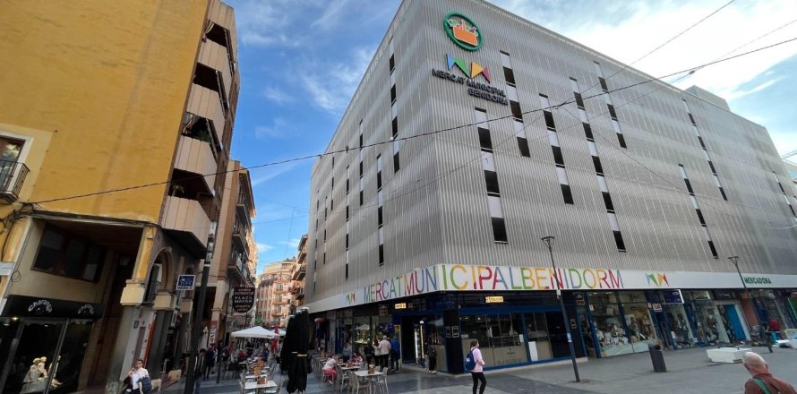 597m² Commercial property in Benidorm, Spain No. 27324