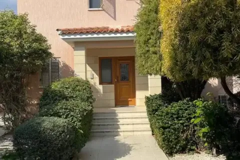 3 bedrooms Villa in Chloraka, Cyprus No. 30415 1