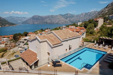 6 dormitorios Villa en Kotor, Montenegro No. 66960 4