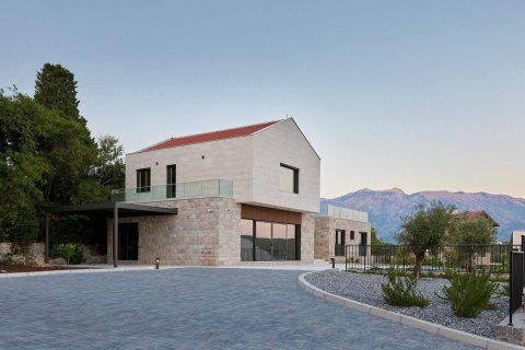 6 dormitorios Villa en Tivat, Montenegro No. 66962 7