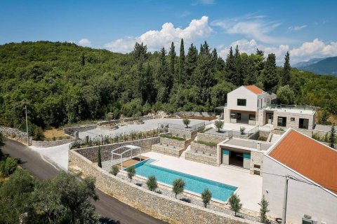 6 bedrooms Villa in Tivat, Montenegro No. 66962 2