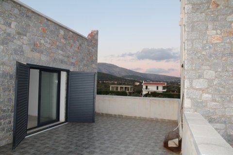 3 bedrooms Villa in Athens, Greece No. 50188 3