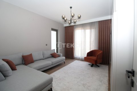 4+1 Apartment in Ankara, Turkey No. 14353 14