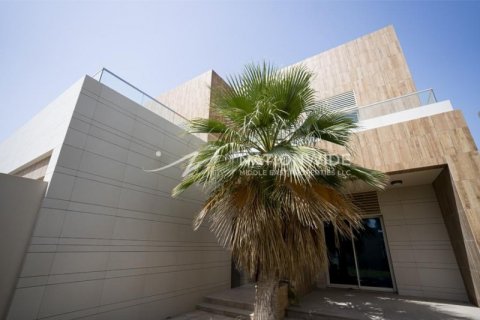 6 dormitorios Villa en Abu Dhabi, UAE No. 3998 13