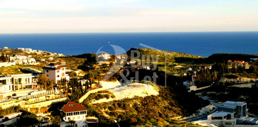 876m² Land in Agios Tychonas, Cyprus No. 73423