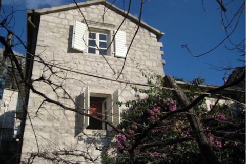 3 dormitorios House en Kotor, Montenegro No. 66767 9