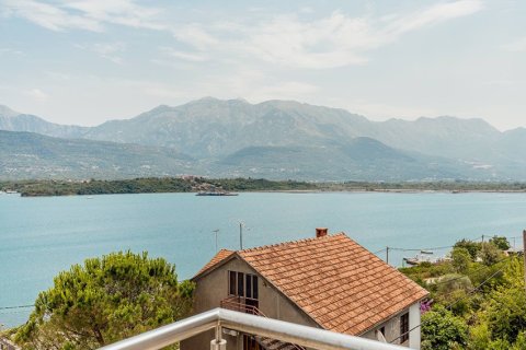 2 chambres Appartement à Tivat, Montenegro No. 66766 8