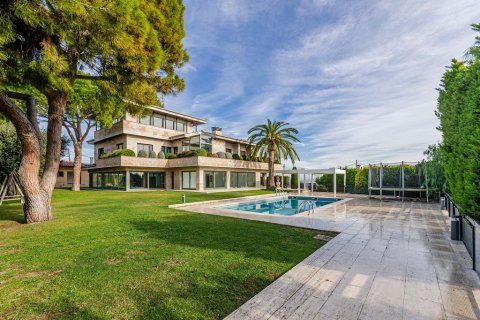 6 dormitorios House en Castelldefels, Spain No. 26455 3