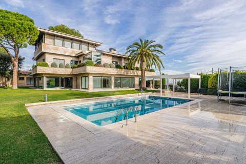 6 dormitorios House en Castelldefels, Spain No. 26455 2