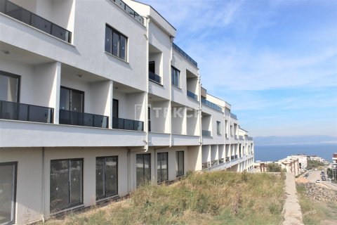 3+1 Apartment en Mudanya, Turkey No. 11312 1