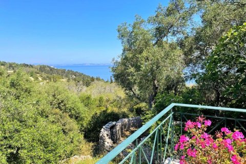 3 bedrooms Villa in Corfu, Greece No. 47383 2