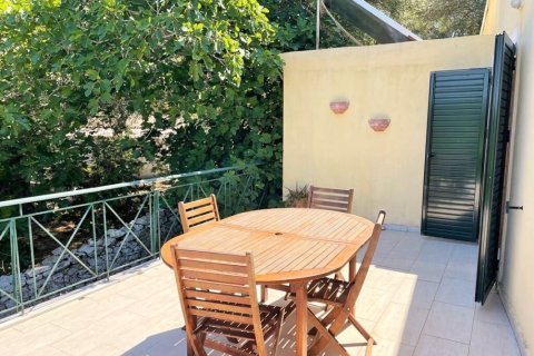 3 bedrooms Villa in Corfu, Greece No. 47383 1