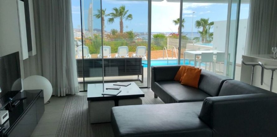 5 bedrooms Apartment in Canary Islands, Spain No. 26488