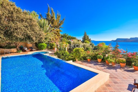 6+1 Villa in Kas, Turkey No. 76689 7