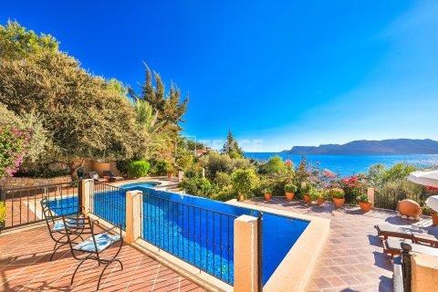 6+1 Villa in Kas, Turkey No. 76689 16