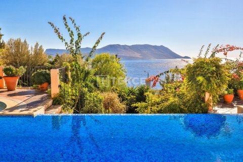 6+1 Villa in Kas, Turkey No. 76689 2