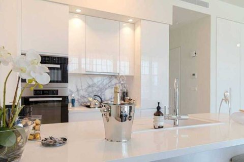 2 bedrooms Apartment in Germasogeia, Cyprus No. 77748 5