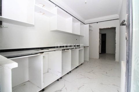 5+1 Apartment en Cinarcik, Turkey No. 11758 6